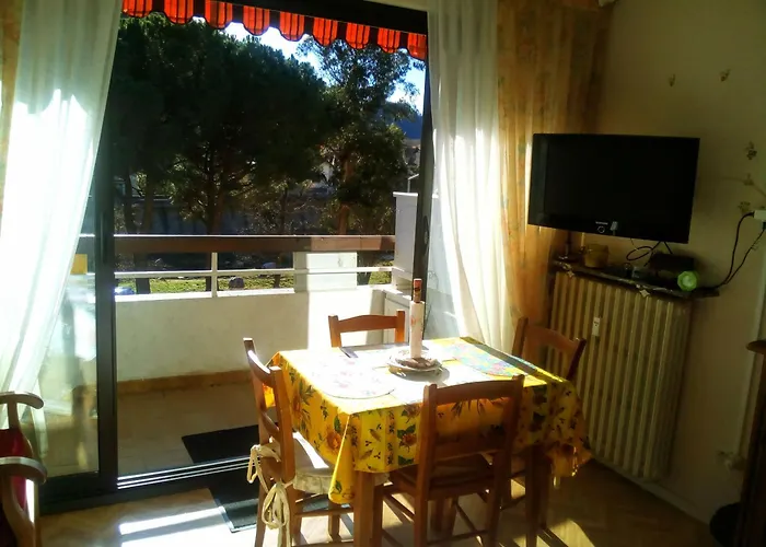 Petite Provence Ou Cure Vue Montagne 公寓 艾美丽·莱斯·班恩斯·帕尔